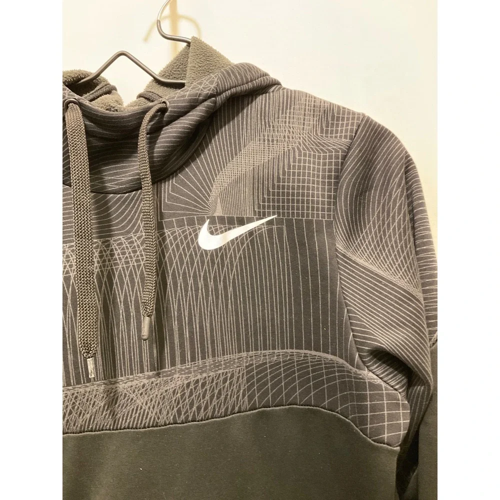 Nike Therma‎ Fit Hoodie Black Athletic Pullover Long Sleeve Logo Womens